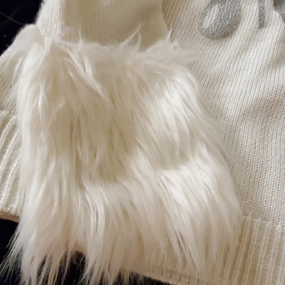 Beautiful sweater - Picture 4 of 5